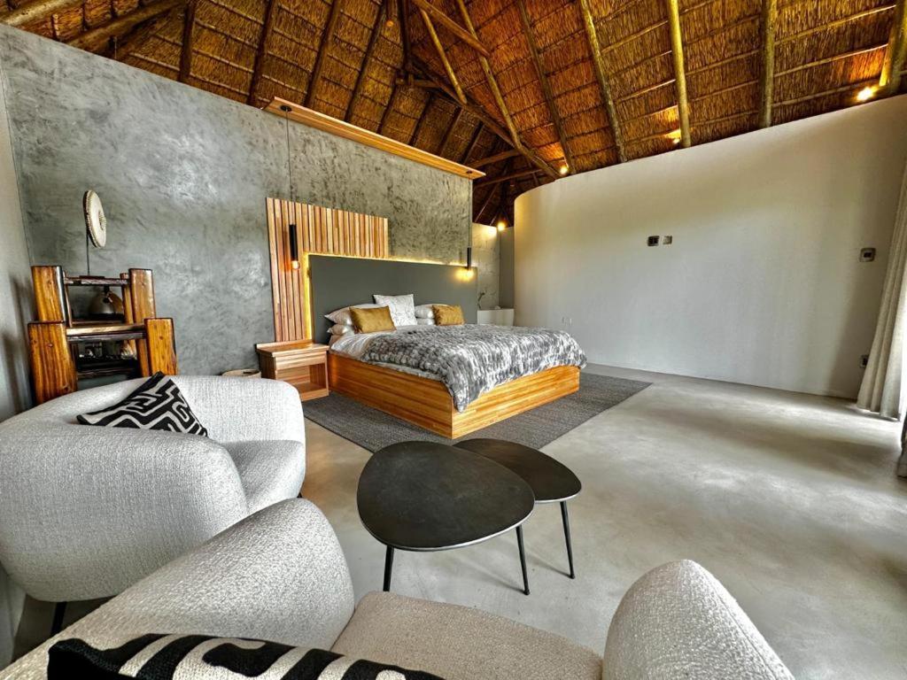 La Joya Lodge Conference Centre And Spa Pelindaba Ngoại thất bức ảnh