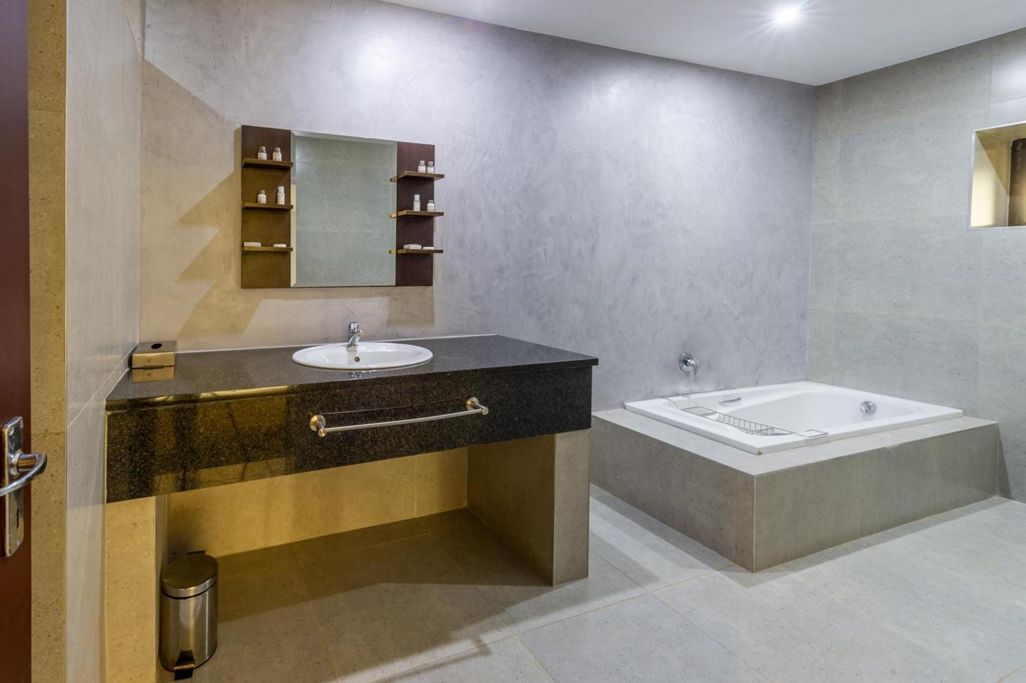 La Joya Lodge Conference Centre And Spa Pelindaba Ngoại thất bức ảnh