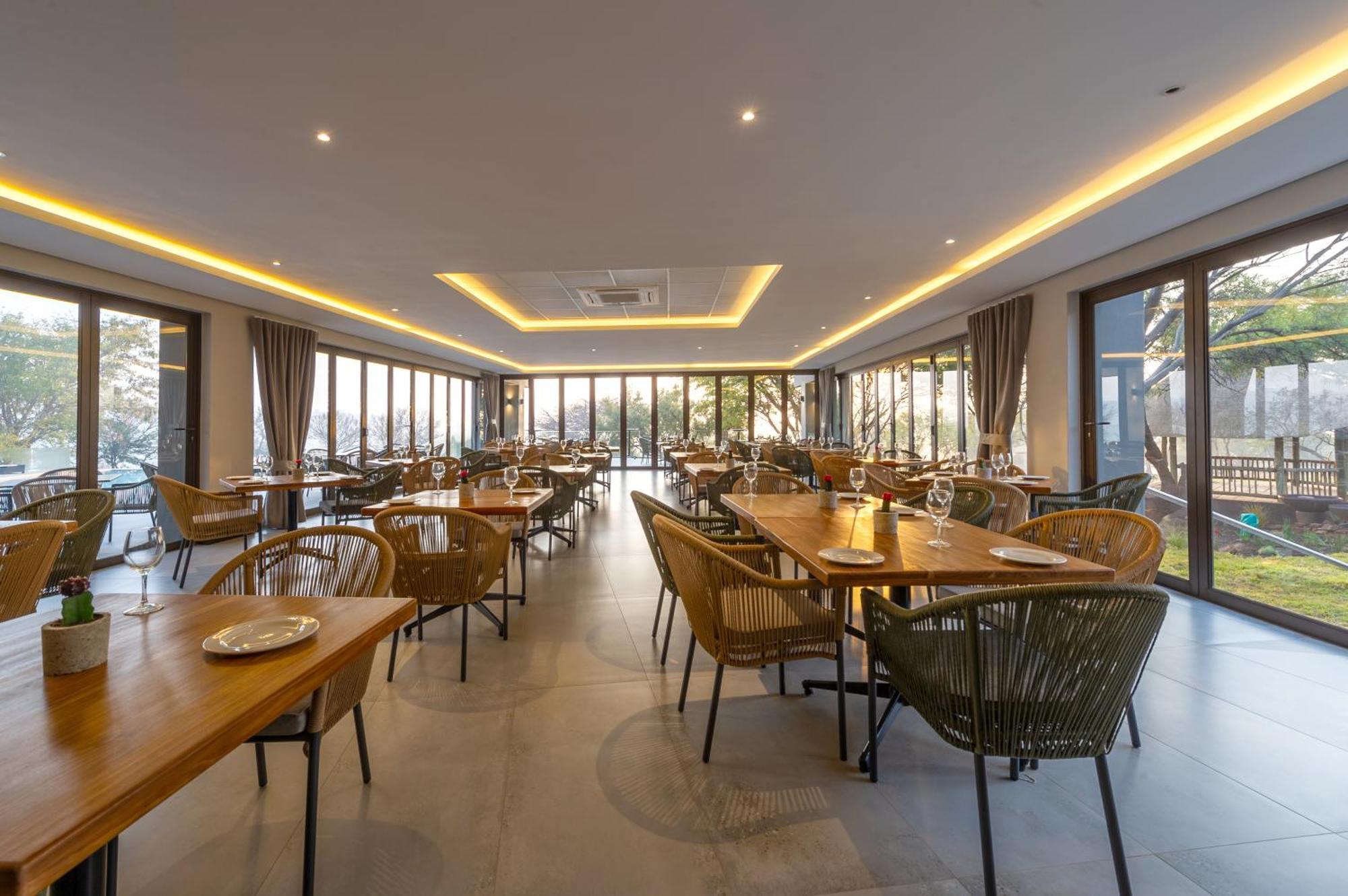 La Joya Lodge Conference Centre And Spa Pelindaba Ngoại thất bức ảnh