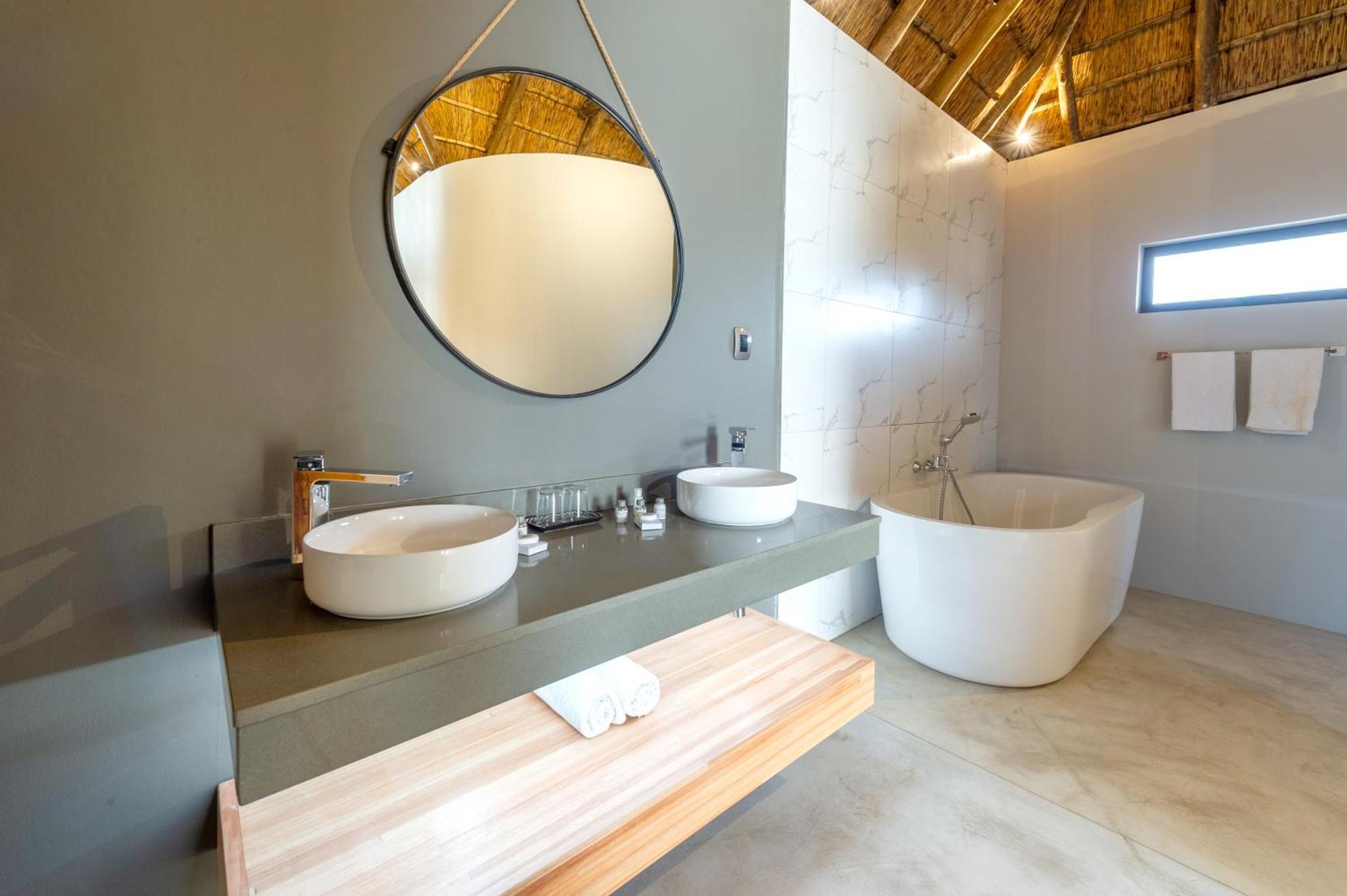 La Joya Lodge Conference Centre And Spa Pelindaba Ngoại thất bức ảnh
